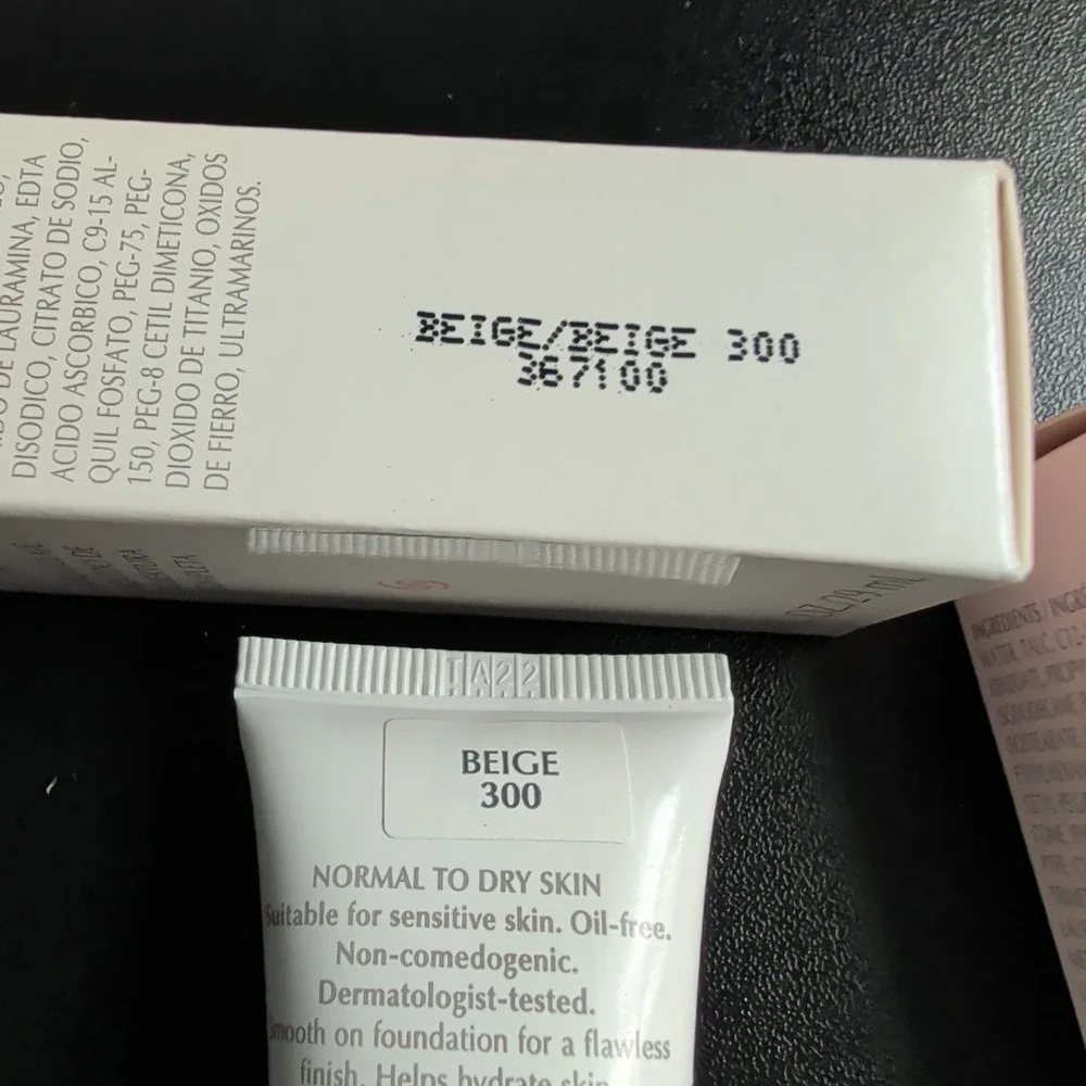 Mary Kay Full Coverage Foundation Beige 300 Normal to Dry Skin 1 fl oz Lot of 2